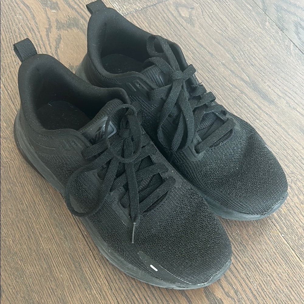 Avia Women's Black Sneakers